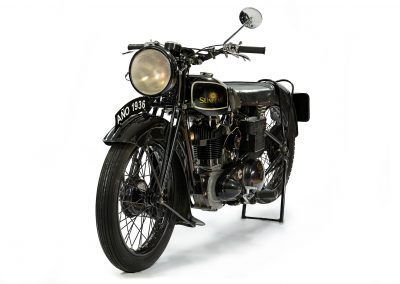 Moto clásica marca Rudge, modelo Ulster de 1936. Foto de 3/4.